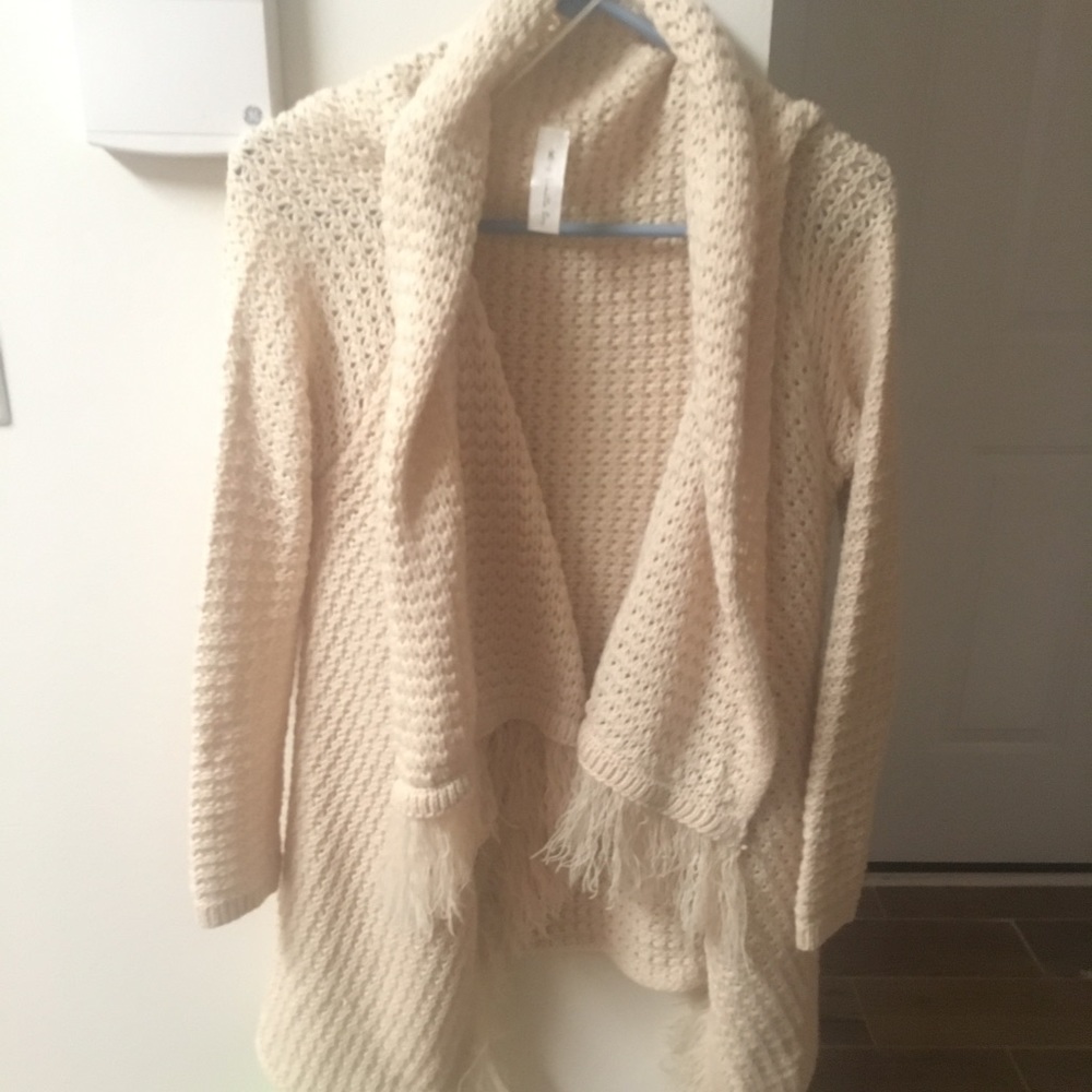 Vanilla Bay ( Chico’s ) beige Sweater Size S