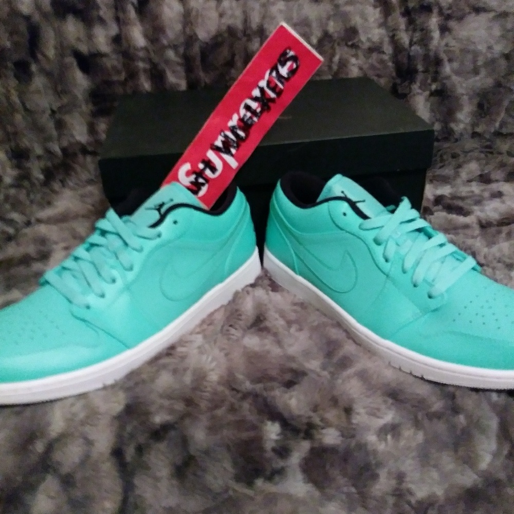 Rare Brand New 11 Nike Jordan Retro 1 Low Tiffany