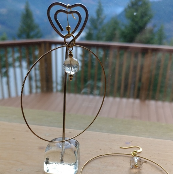 Handcrafted gold & crystal hoop earrings - Picture 5 of 8