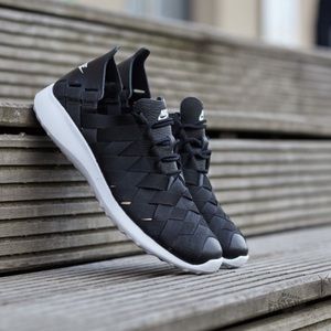 nike juvenate woven