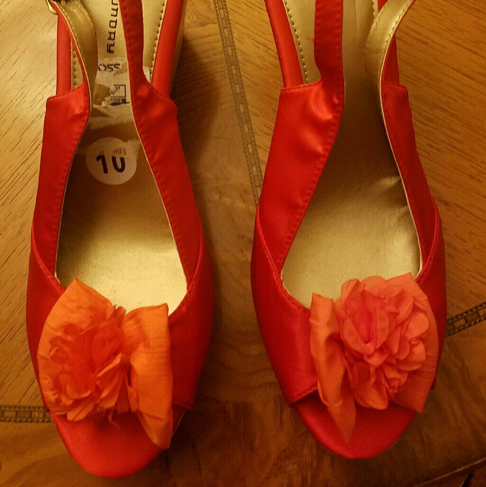 CL Laundry Red Satin Wedges with Orange flower