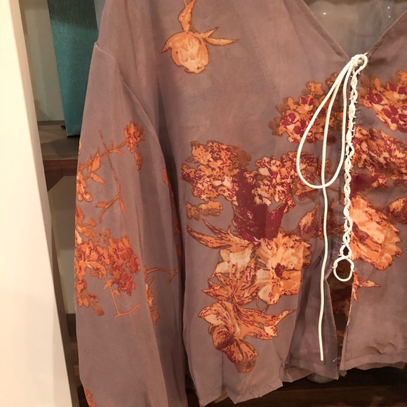 BRAND NEW Mauve and Gold Floral Crop Top - Picture 3 of 4