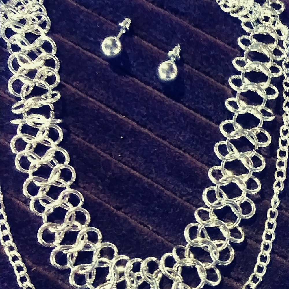 Chainmail chain choker and earrings