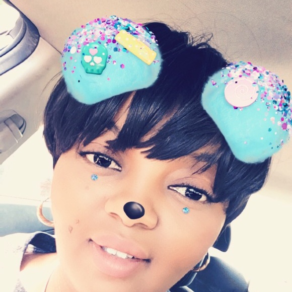 Meet your Posher, Randi - Picture 1 of 1