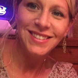Meet your Posher, Elynn