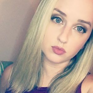 Meet your Posher, Chellsie