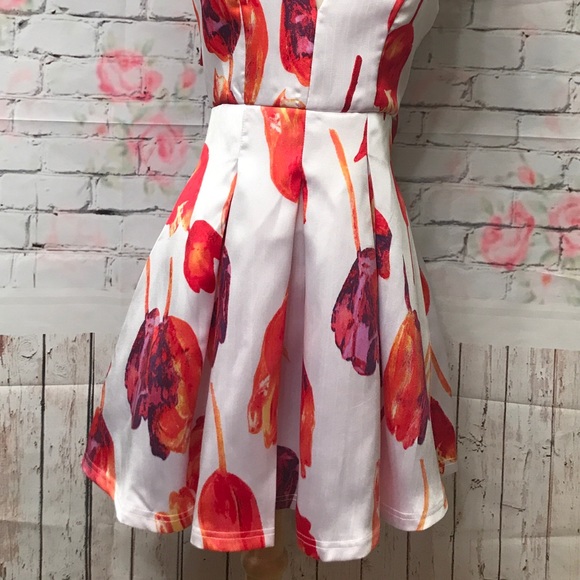 Brand new Dress - Picture 5 of 8