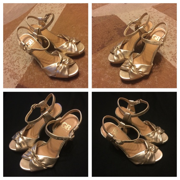 Gianni Bini Shoes - Gianni Bini  Open Toe Shoes. Strappy with buckle