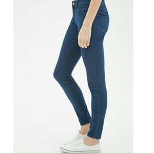 2 pairs of skinny jeans