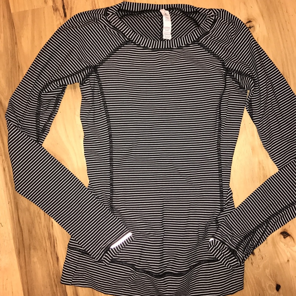 Lon sleeve striped lulu lemon top