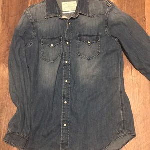 American Eagle denim pearl snap