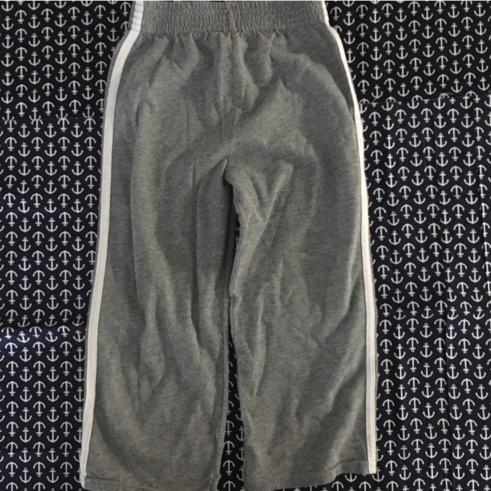 ⭐️Heather Gray Joggers, Dual White Side Stripes