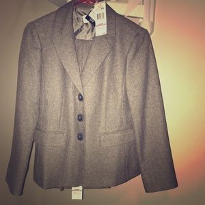 Brand New Le Suit Grey Pantsuit
