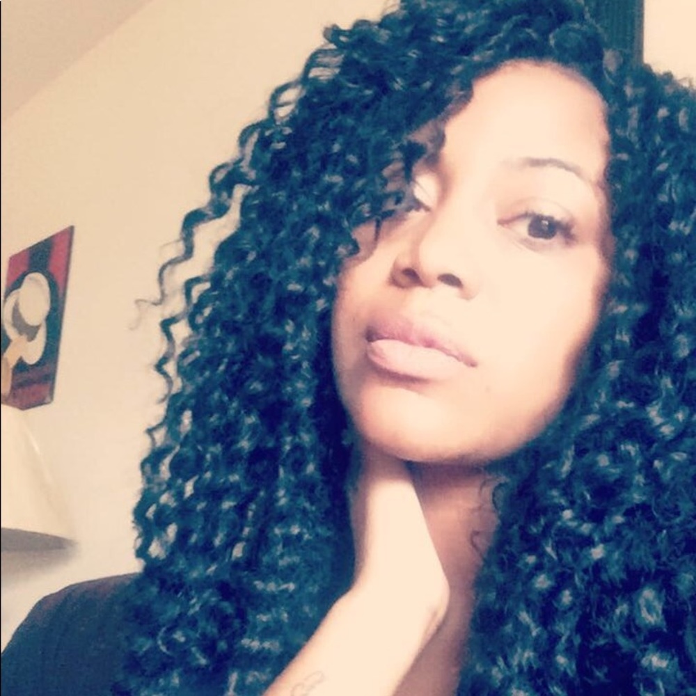 Meet your Posher, Daniella