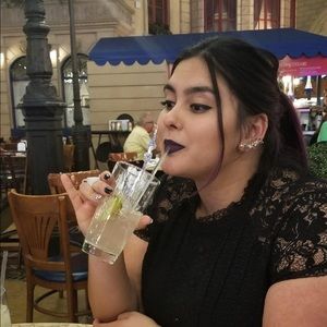 Meet your Posher, Maria