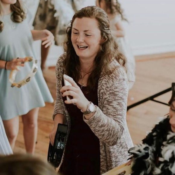 Meet your Posher, Libby - Picture 1 of 1