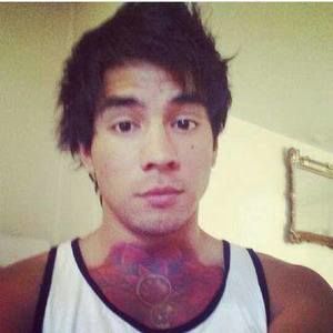 Meet your Posher, Cesar