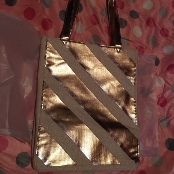 Victoria’s Secret bag - Picture 3 of 3