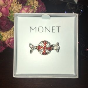 Monet vintage pin
