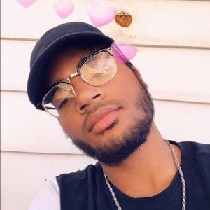 Meet your Posher, Dontae