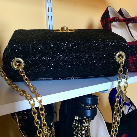 SOLD Authentic Vintage Chanel Single Flap Bag - Picture 4 of 8