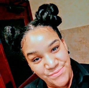 Meet your Posher, Toni