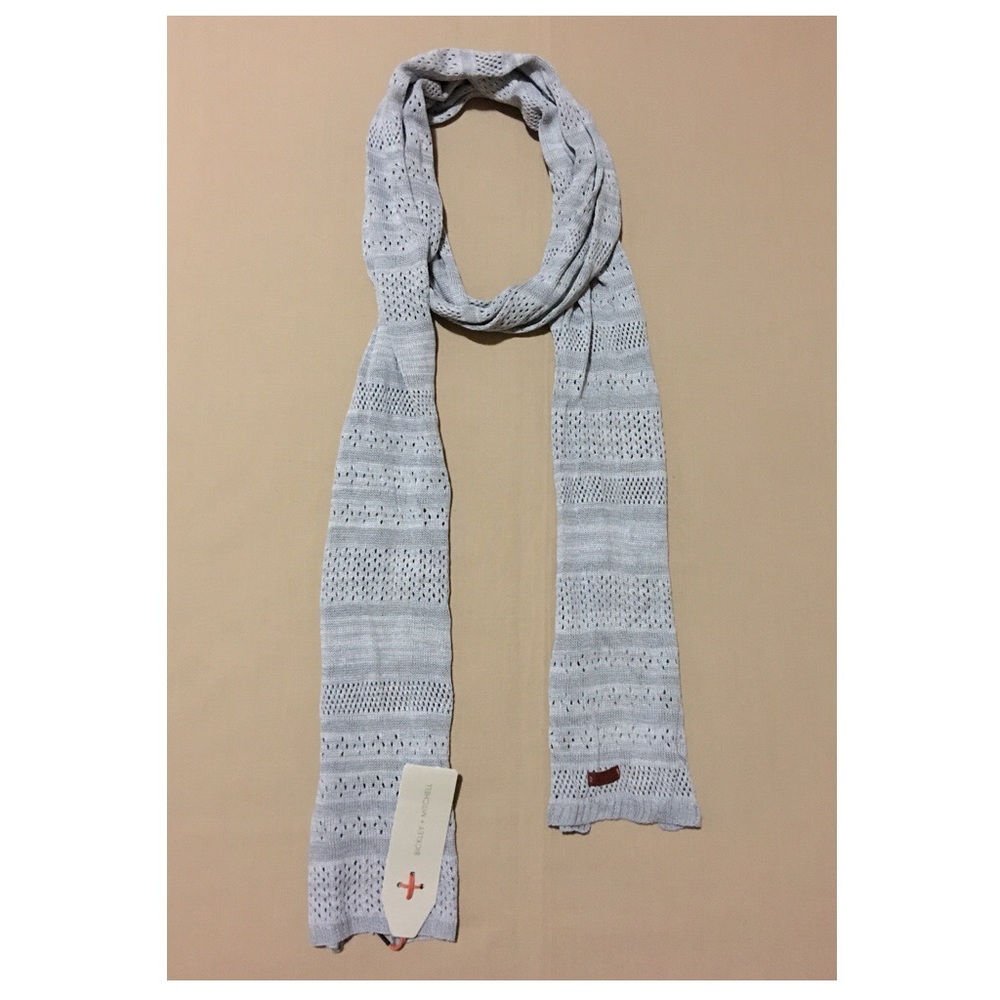 BICKLEY + MITCHELL Women's Knit Scarf $49 (NWT)