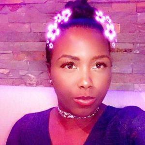 Meet your Posher, Raquel