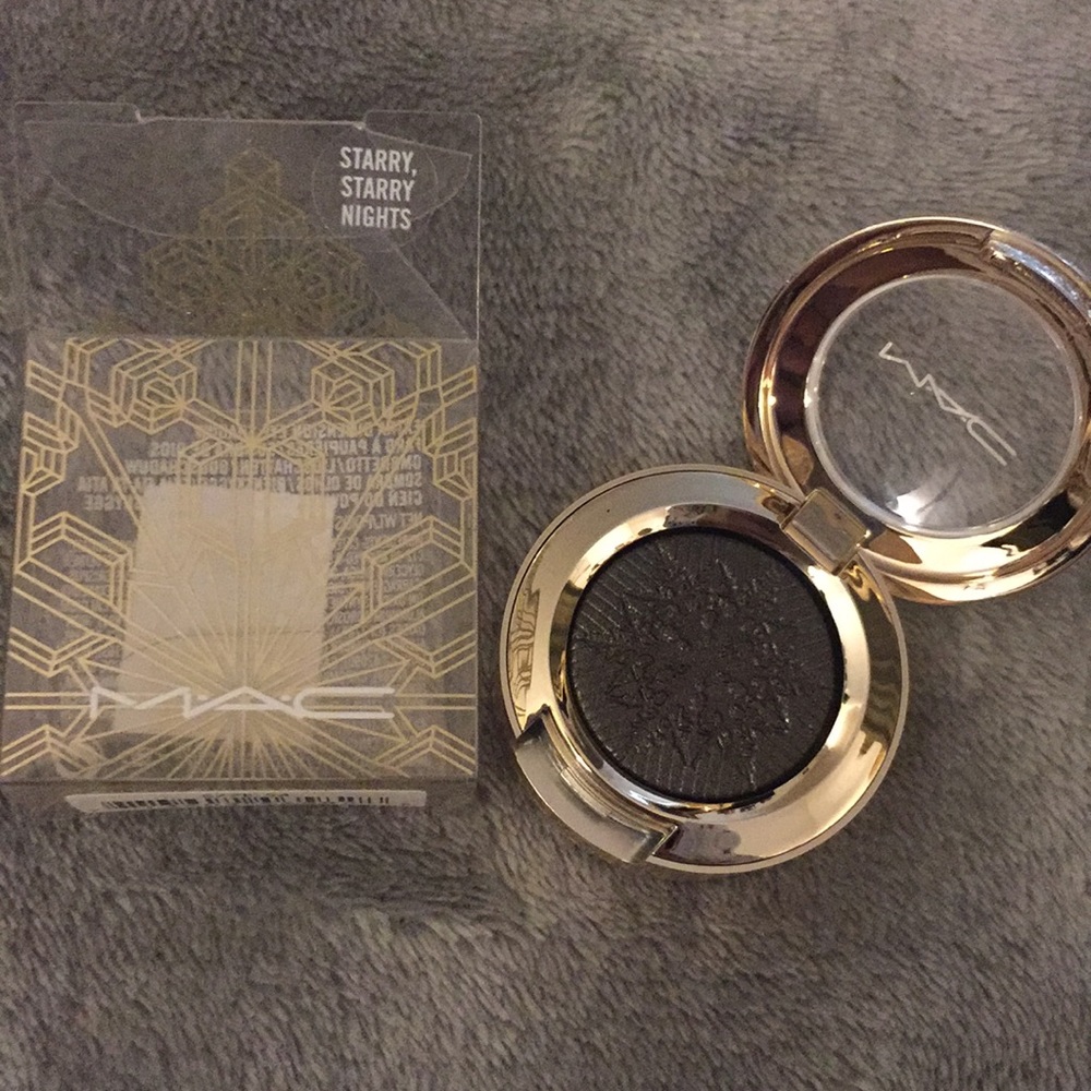 BNIB MAC SNOWBALL EYESHADOW STARRY STARRY NIGHTS