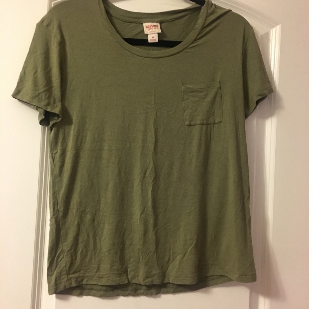 Mossimo olive relaxed V-neck size XS