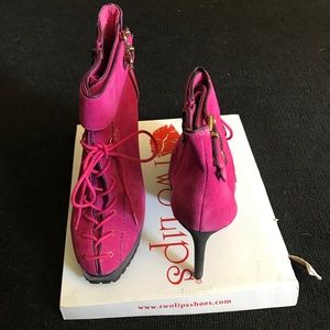 Ladies Size 9 Hills $25ea