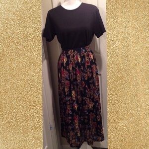 Colorful Floral Print Pleated Skirt