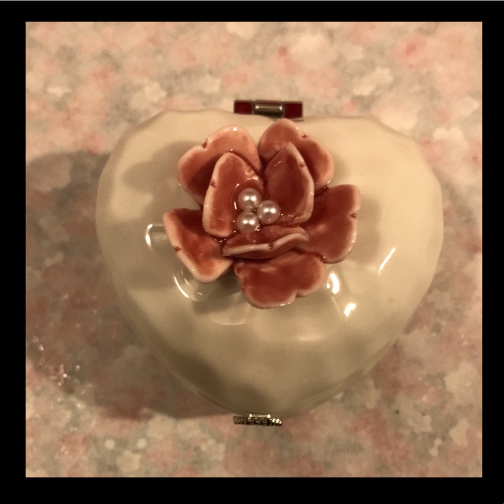 Heart Ceramic Jewelry Box w/ 🌸 Flower