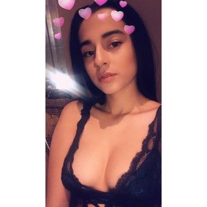 Meet your Posher, Mariela