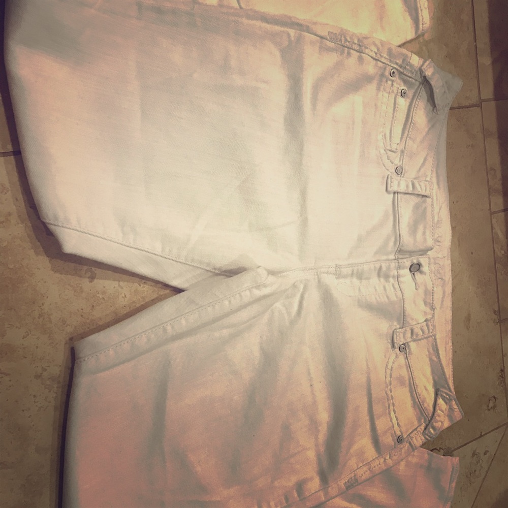 White Maurice’s brand jeggings