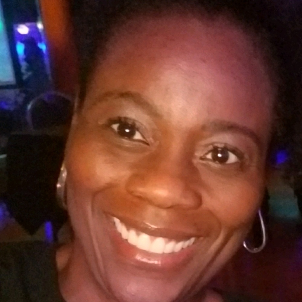 Meet your Posher, Syette