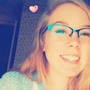 Meet your Posher, Lexi