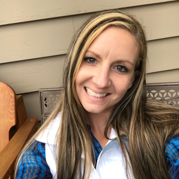 Meet your Posher, Heather - Picture 1 of 1