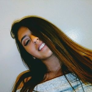 Meet your Posher, Briana