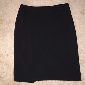 Alfani size 8 blk skirt, NWOT, side zip, rear slit