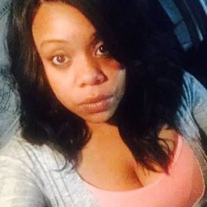 Meet your Posher, Leanna