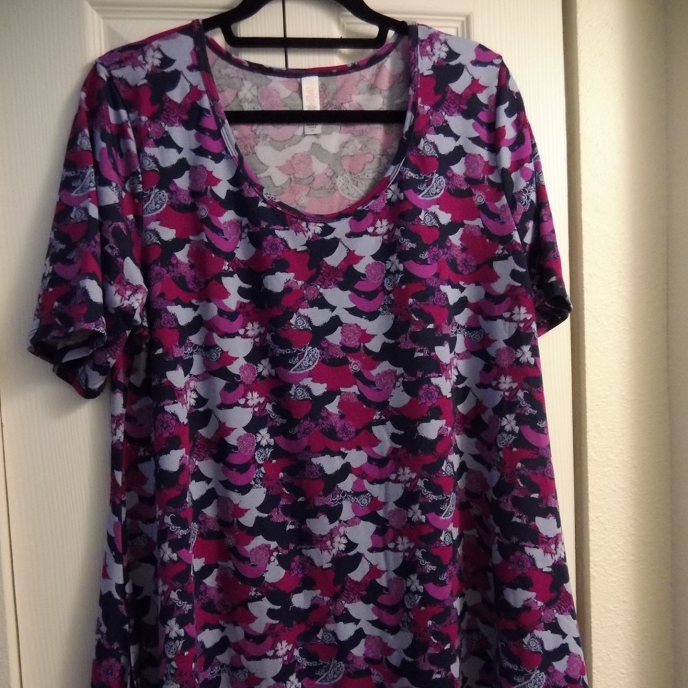 LuLaRoe Perfect T