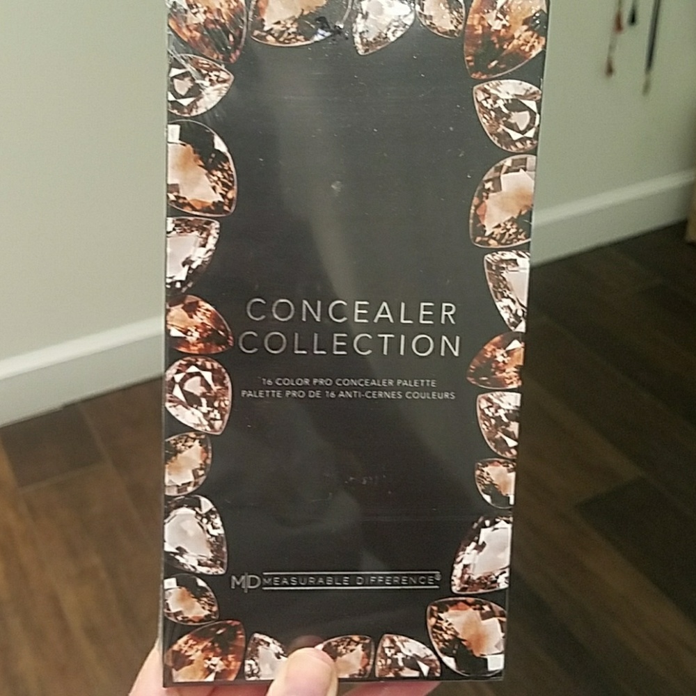 Concealer Palette by Measurable Difference