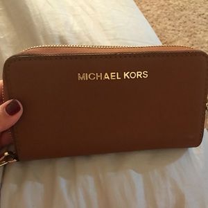 Michale Kors tan Wallet