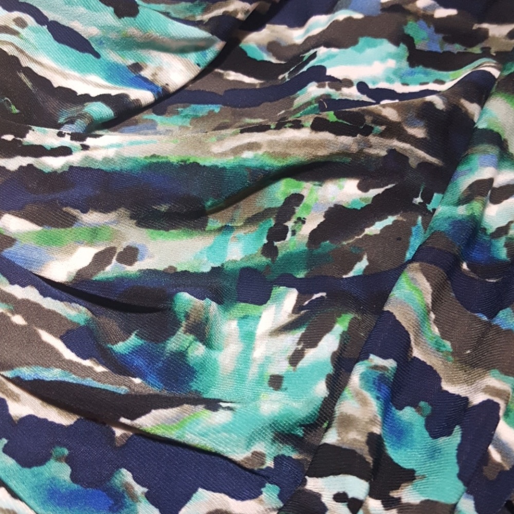 Print One Piece - Picture 2 of 8