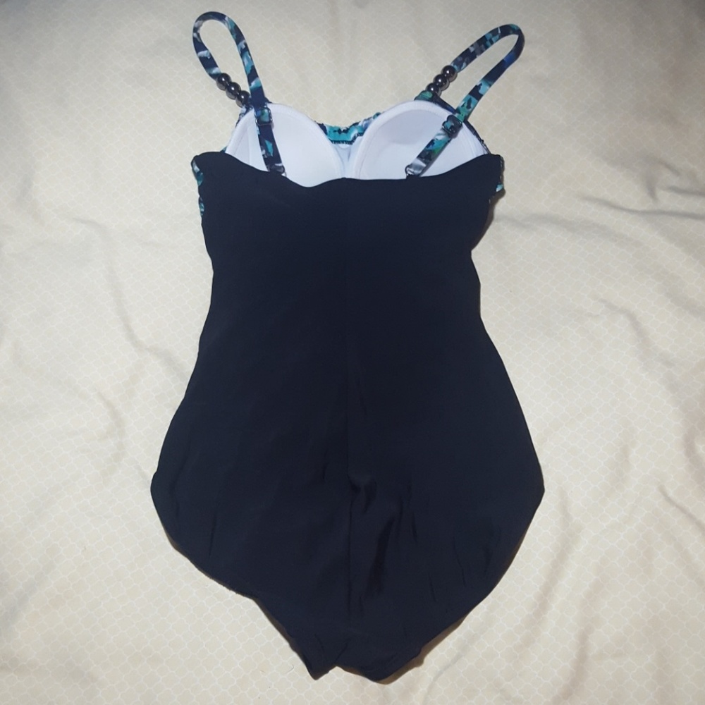 Print One Piece - Picture 5 of 8