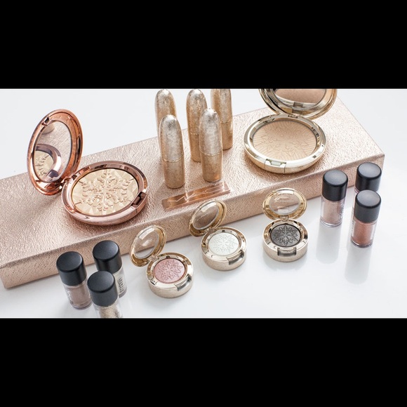 MAC LE Starry Starry Nights SNOWBALL Lipstick - Picture 4 of 4