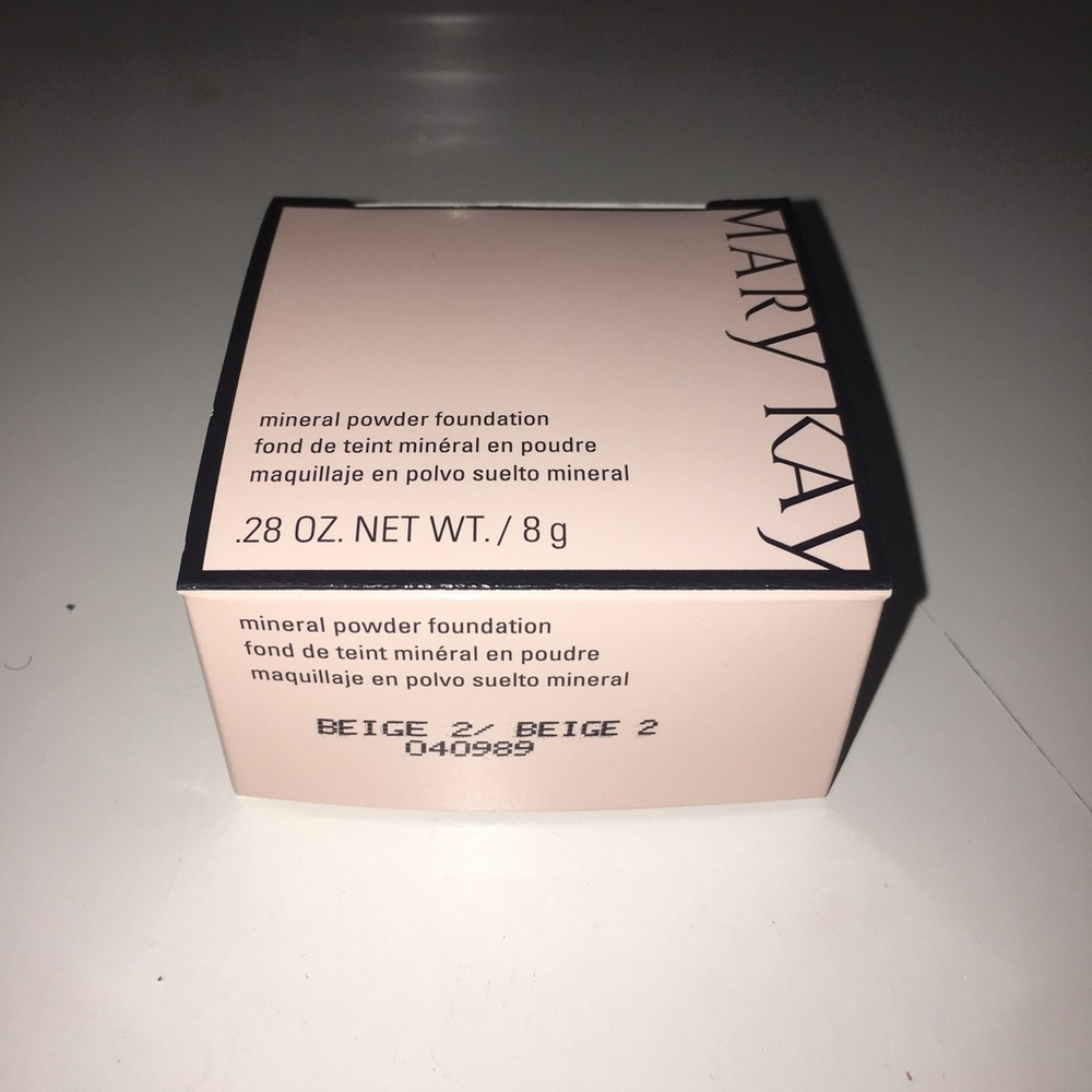 Mary Kay Mineral Powder Foundation in Beige 2