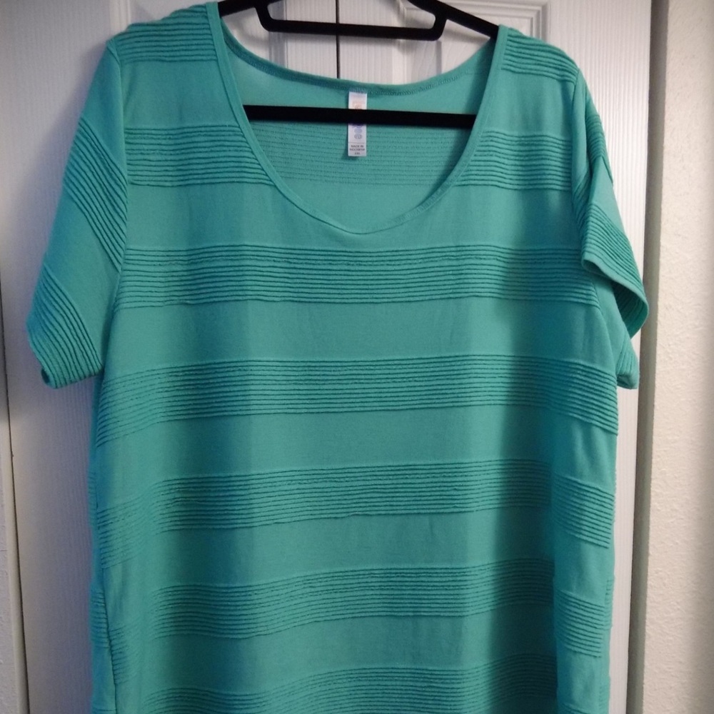 LuLaRoe Classic T