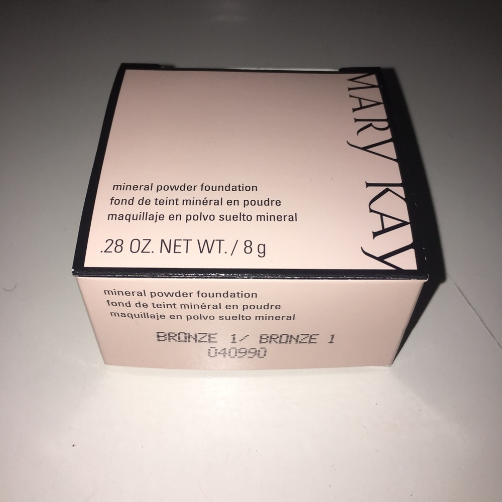 Mary Kay Mineral Powder Foundation in Bronze 1